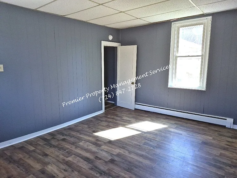 421 Schiller St — Photo 8