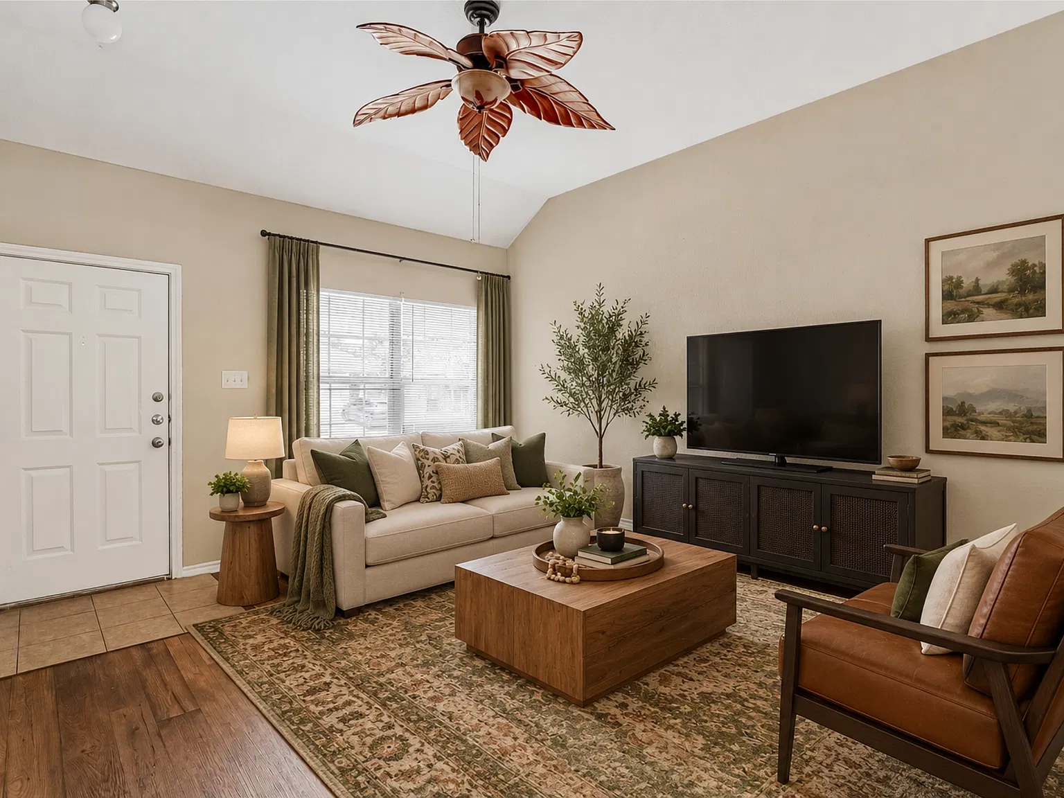 3 bed, 1221 sqft, $1,595 — Photo 2