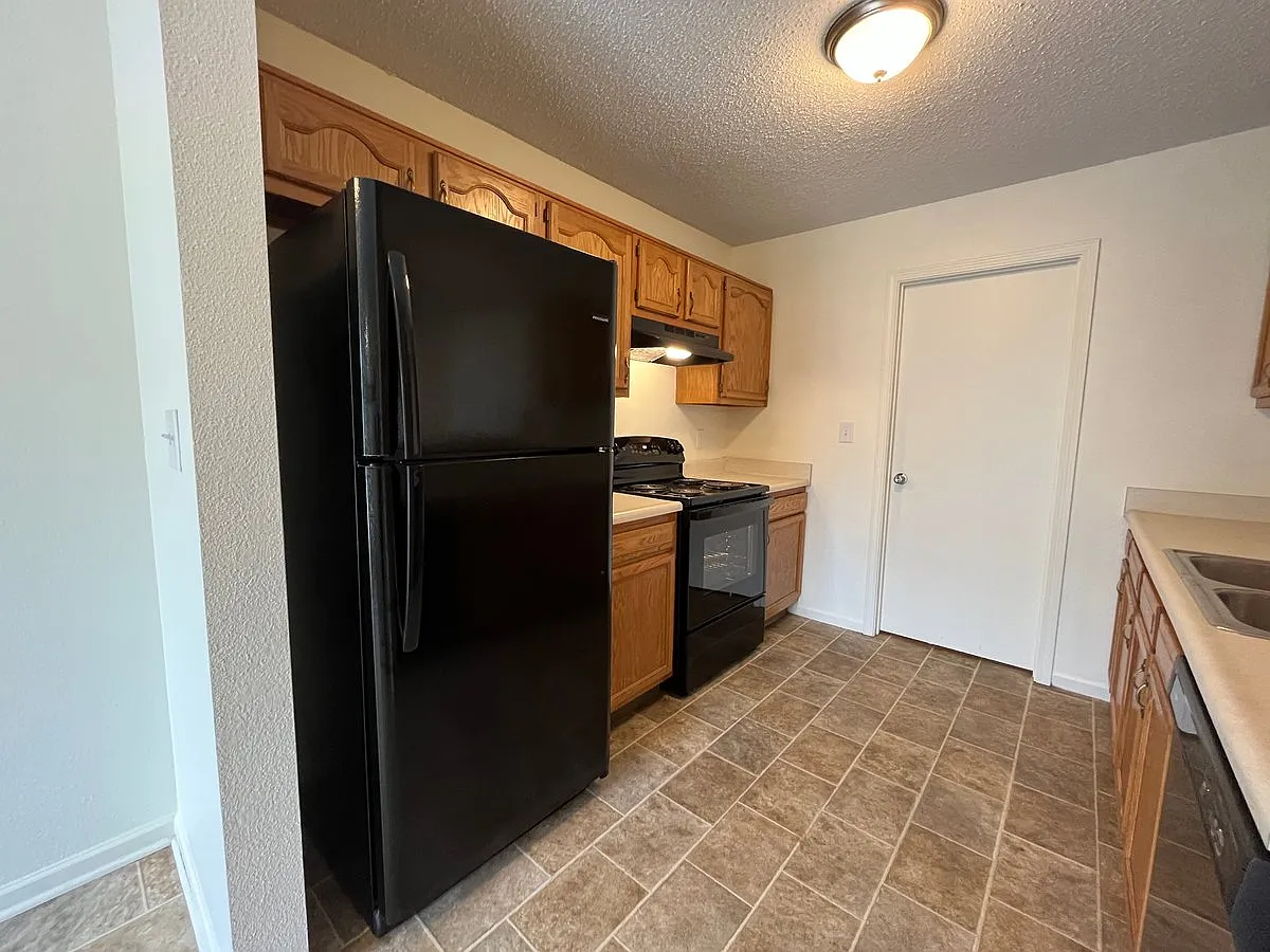 4210 Village Trace Blvd photo 1