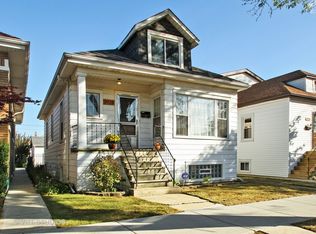 5928 W Warwick Ave, Chicago, IL 60634