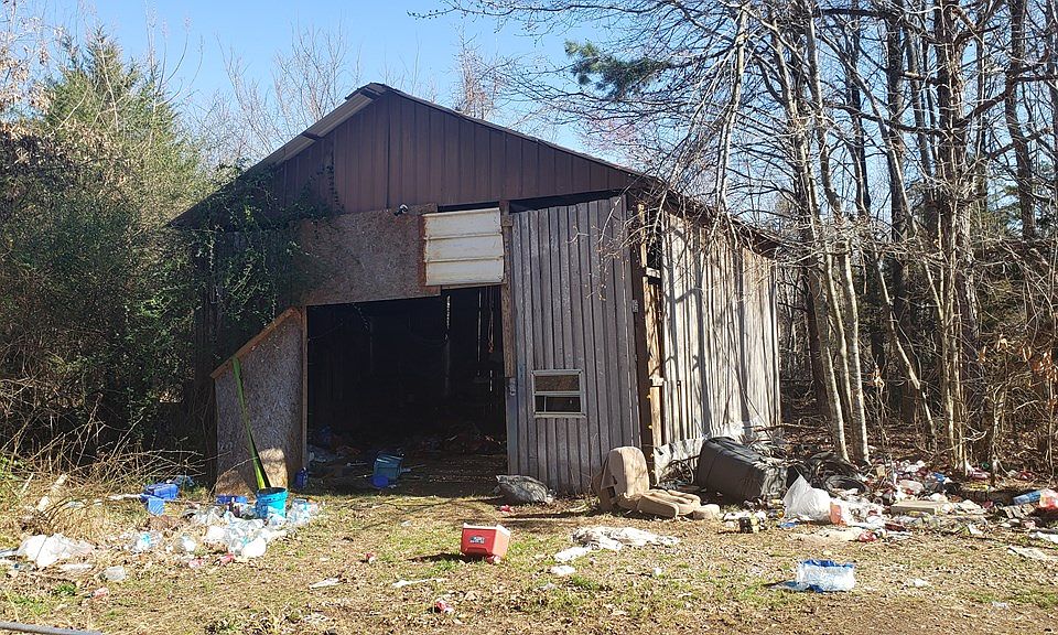 2nd image of 575 Twin Bridges Rd