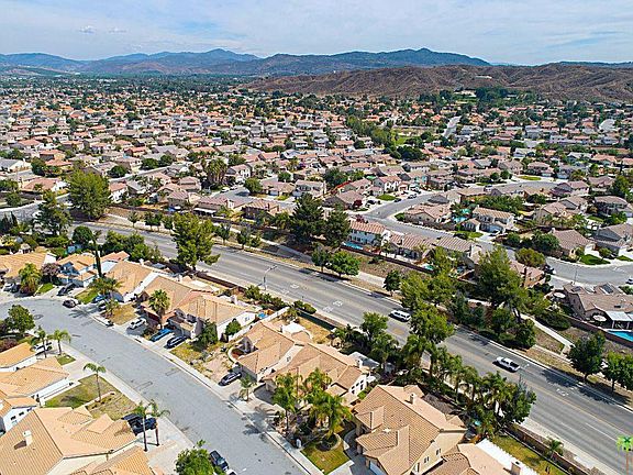 3rd image of 1330 Avenida Floribunda