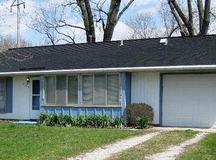 504 Dogwood Dr, Champaign, IL 61821