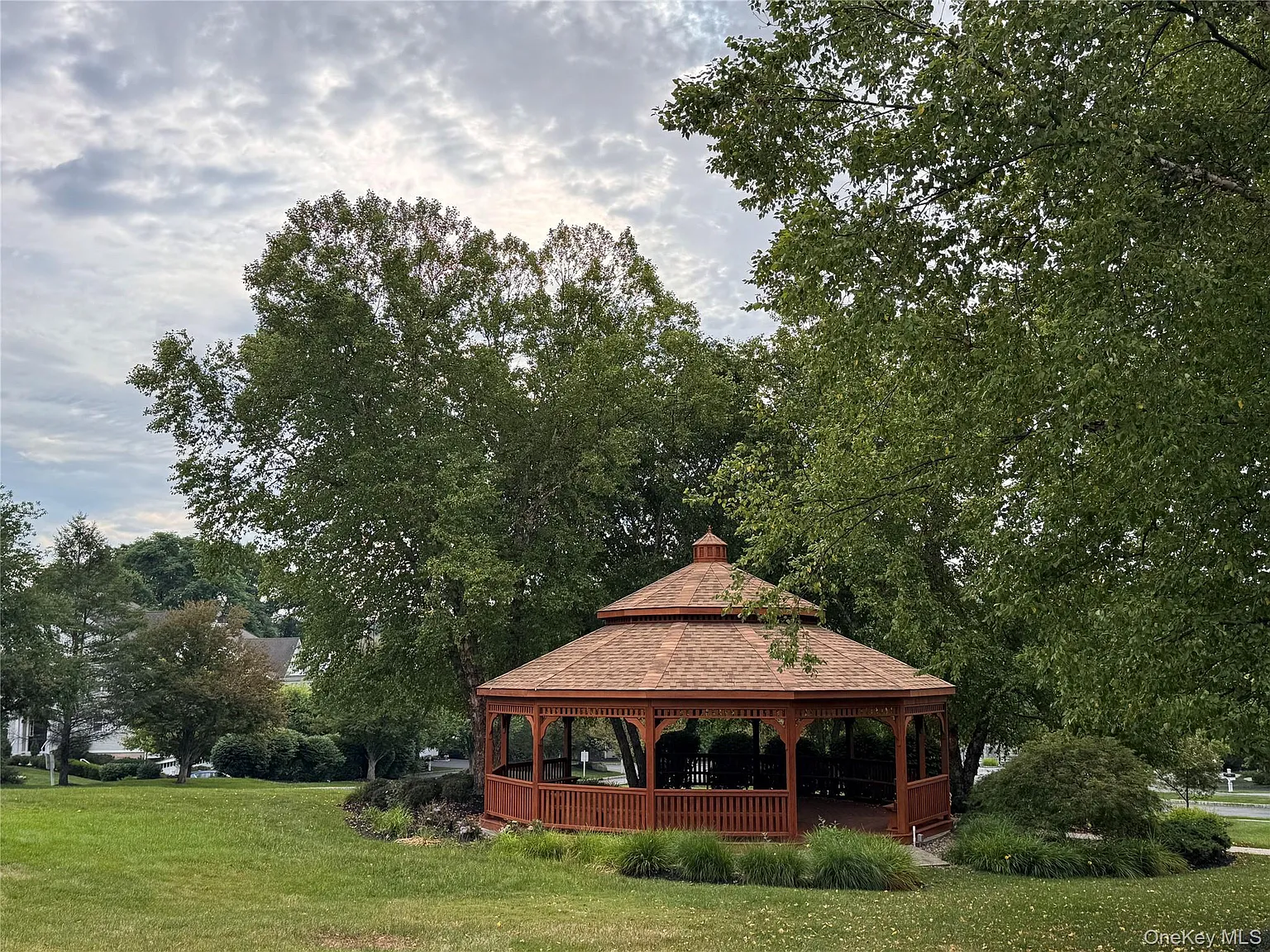 2 bed, 2.5 bath, 1795 sqft, $3,100 — Photo 3