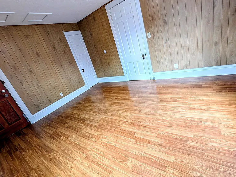 506 High Ave E #2 — Photo 6