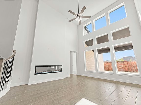 3rd image of 5615 Sandcastle Ridge Dr