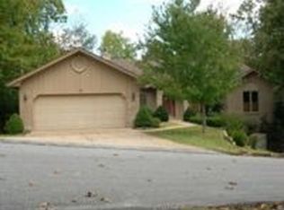 15 Camrbia Ln, Bella Vista, AR 72715