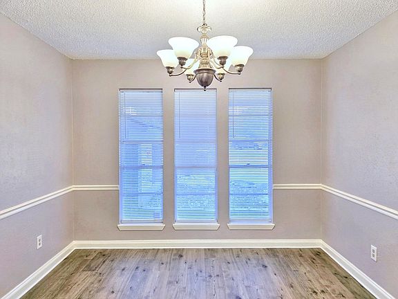 5th image of 218 Coppersmith Dr