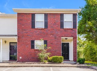 975 Evie Ann Ln, La Vergne, TN 37086