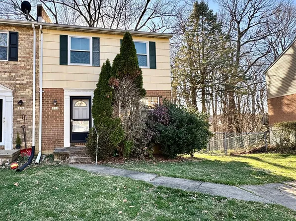 324 Bishop Ct, Westminster, MD 21157