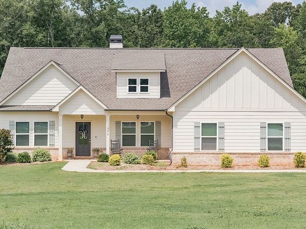203 Oak Ridge Dr