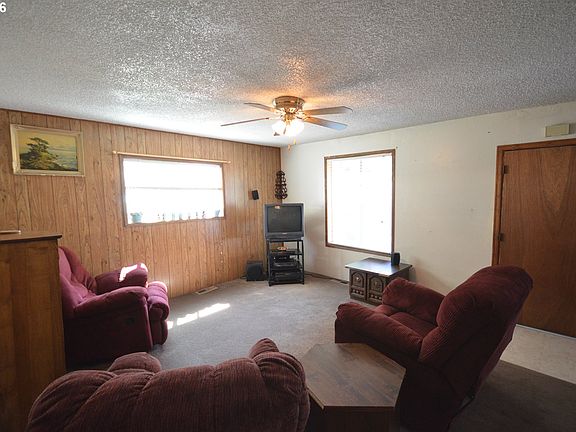 5th image of 1536 Columbia St