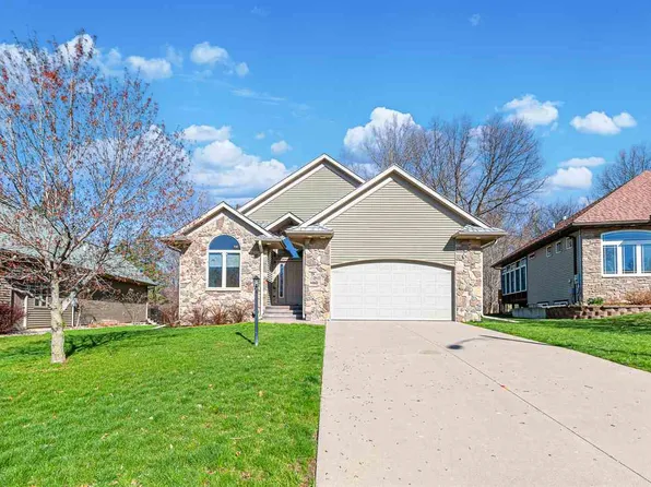 2045 Dempster Dr, Coralville, IA 52241