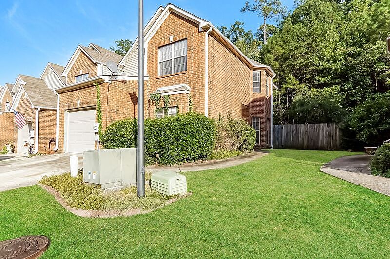 1st image of 436 Highland Cove Dr