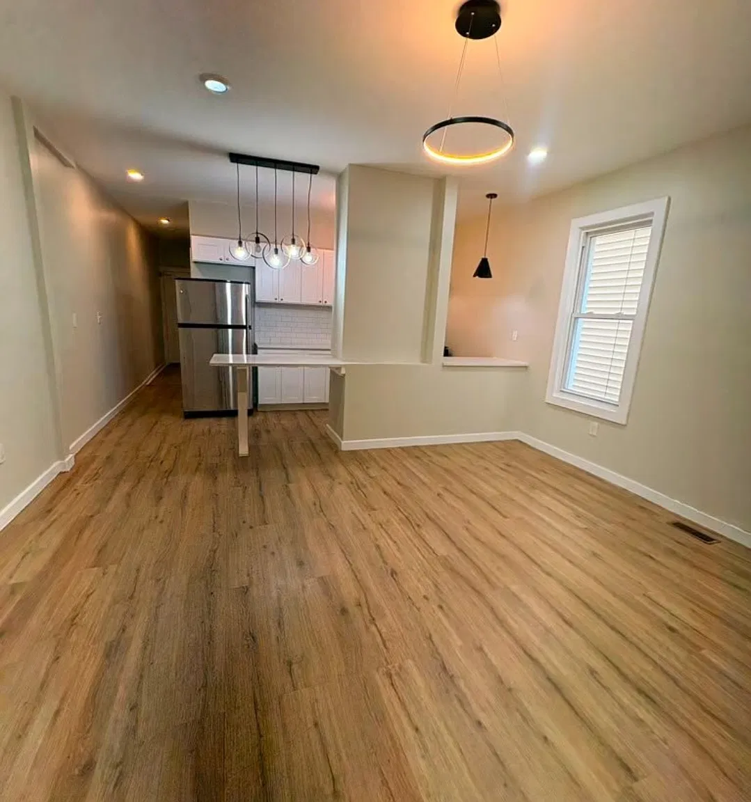 3 bed, $2,100 — Photo 1