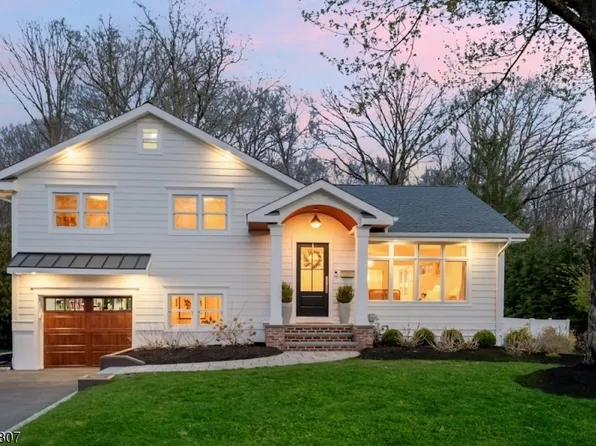 98 N Summit Ave, Chatham Boro, NJ 07928