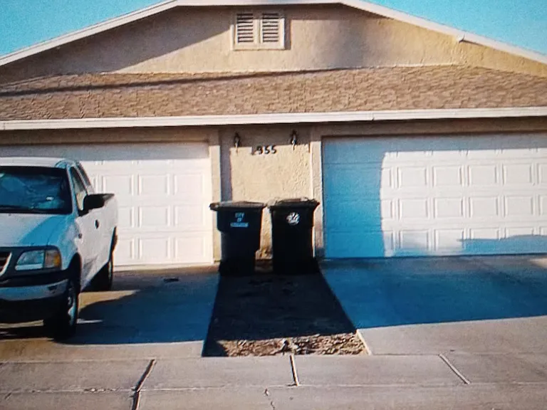 955 E Beverly Ave #B — Photo 1