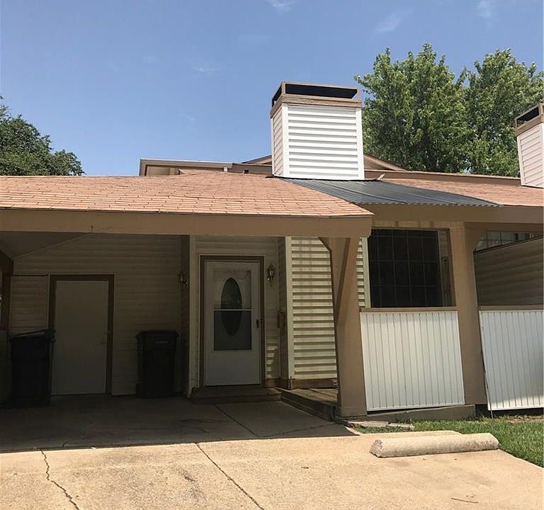 1st image of 719 Sceptre Cir