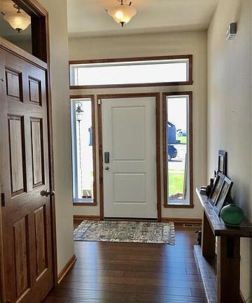 3rd image of 1020 Benbrook Dr