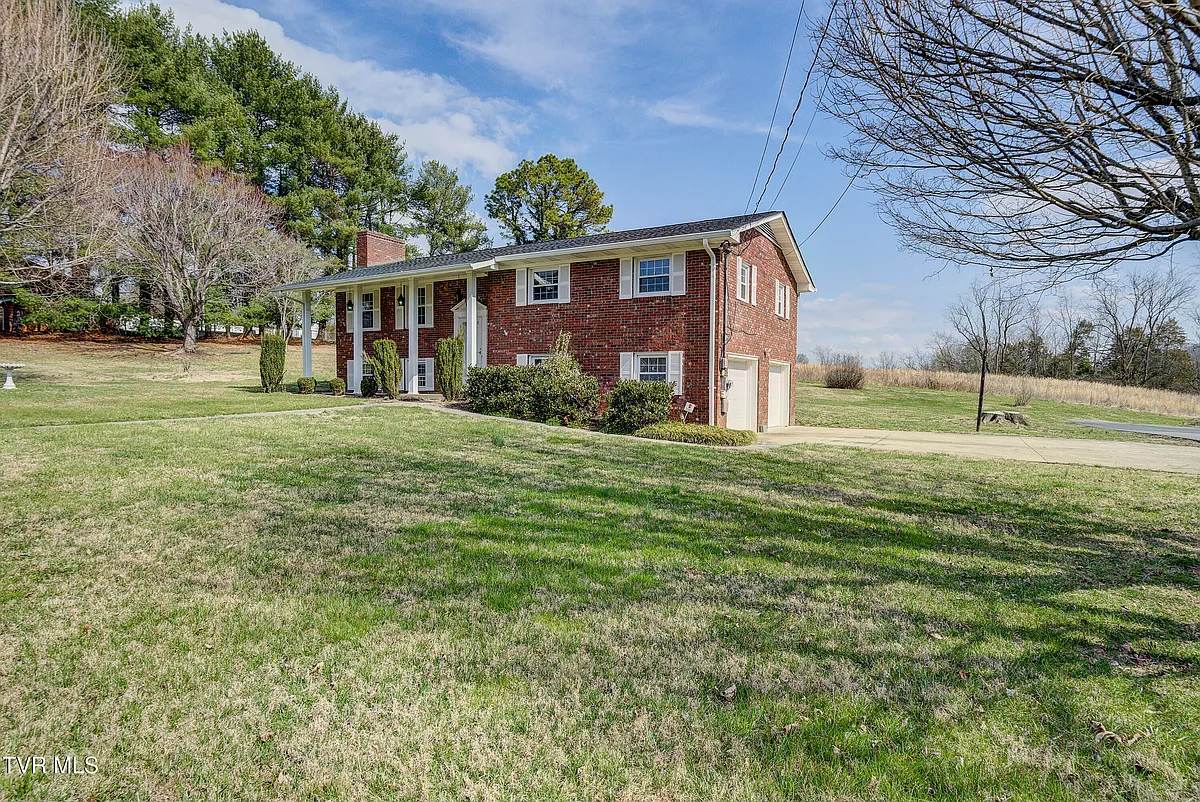 Building Photo - 145 Keystone Dr