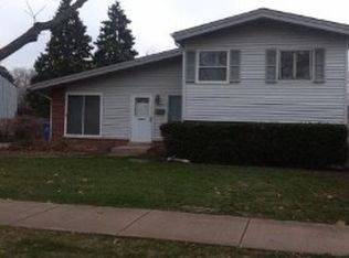 461 Leahy Cir, Des Plaines, IL