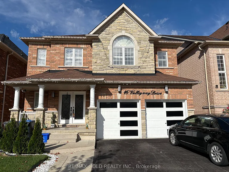 16 Valleyway Dr — Photo 1