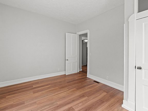 4th image of 260 N Holmes Ave