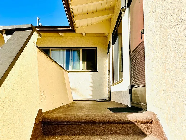 1101 E Grand Ave — Photo 103
