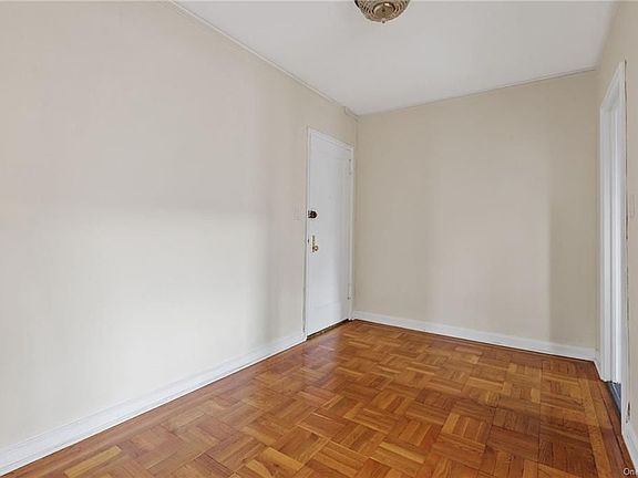3rd image of 470 N Broadway APT B31