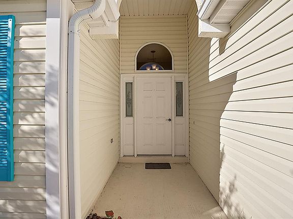 2nd image of 1904 Augustine Dr