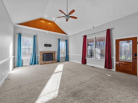 2nd image of 25 Sylvan Way