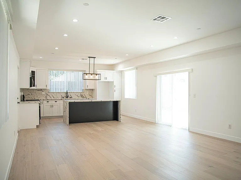 3046 West Blvd — Photo 4