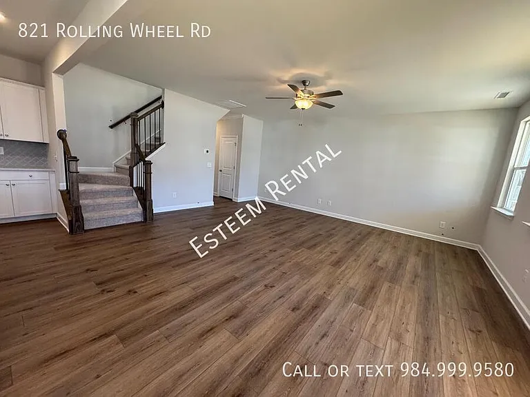 821 Rolling Wheel Rd — Photo 4