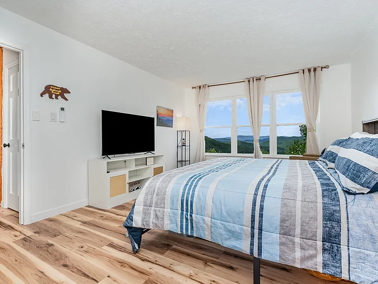 508 Overlook Dr #2 — Photo 4