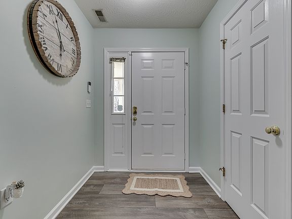 3rd image of 6408 Fountain Springs Blvd