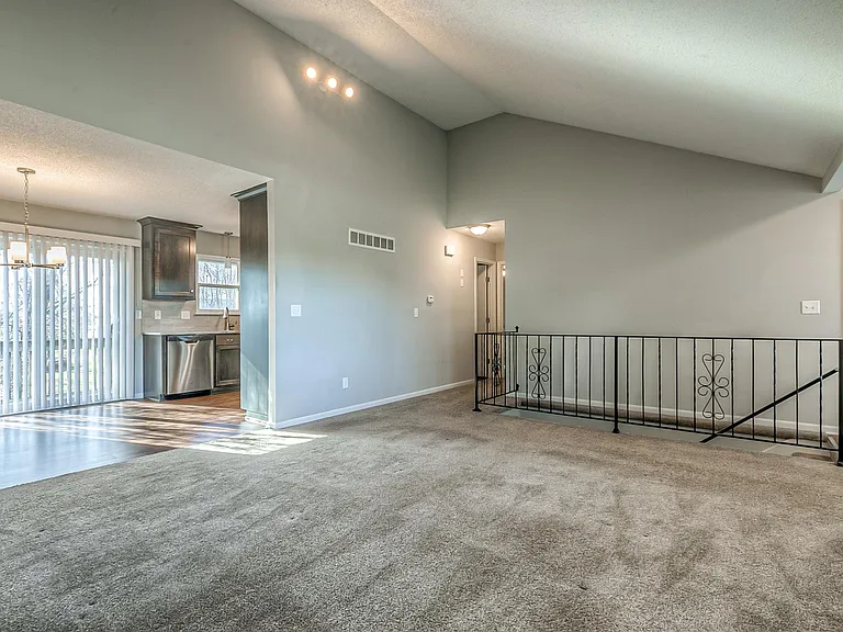 13749 W 62nd St — Photo 5