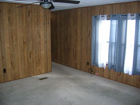 5th image of 1625 Spruce Ave Space 114