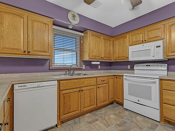 2nd image of 32814 Spunk Tree Cir