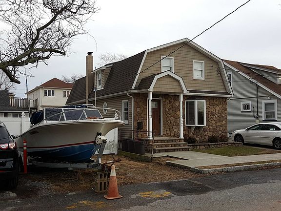 2nd image of 386 Colony Ave