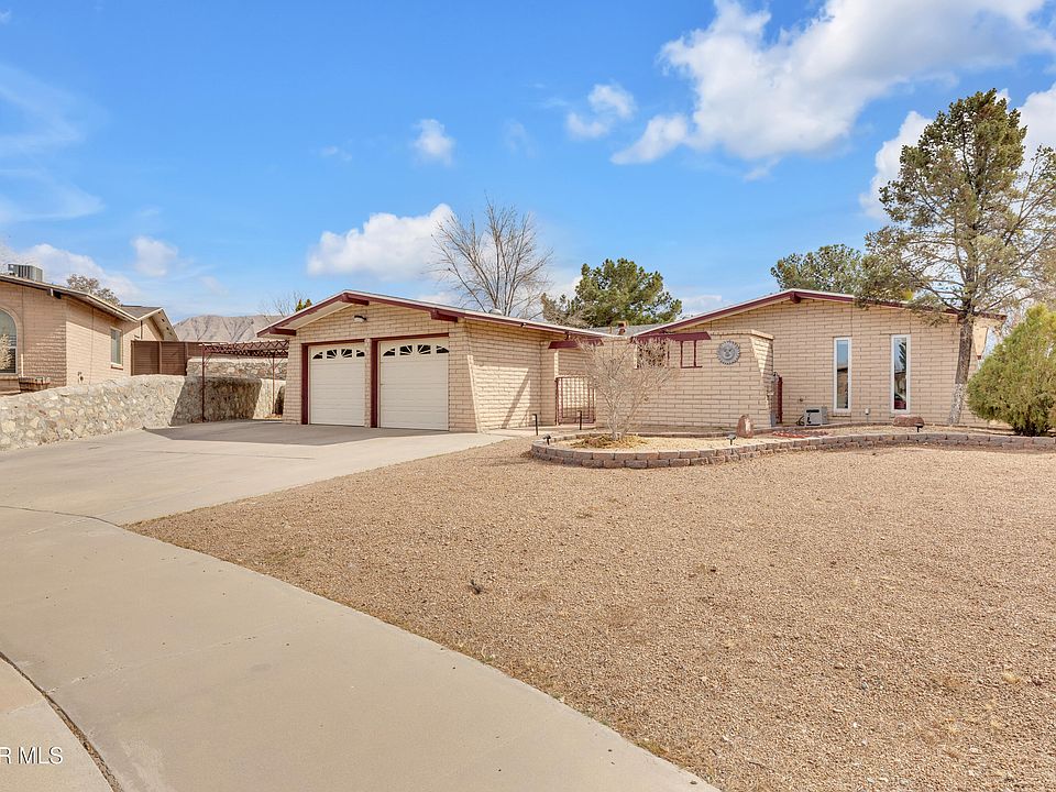 1st image of 909 De Leon Dr