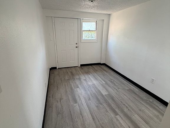 4th image of 2110 10th Ave APT B