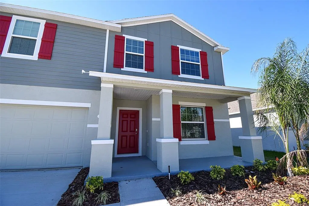 5 bed, 3.0 bath, 2692 sqft, $3,000 — Photo 2