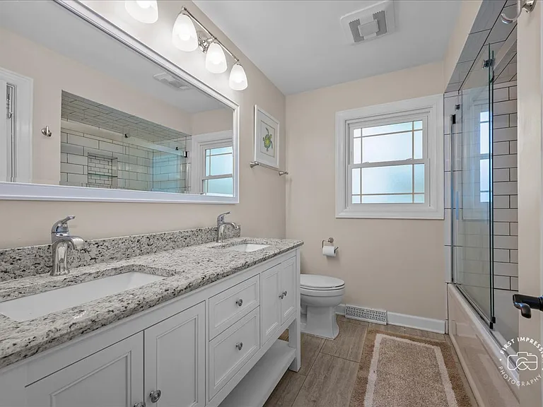 325 Hemlock Ln — Photo 7