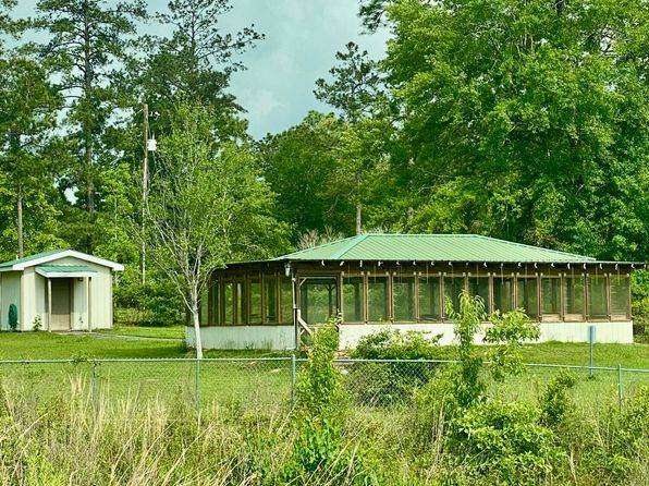 256 Lake David Dr, Picayune, MS 39466