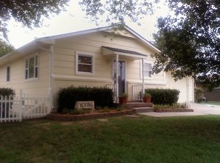 10 N Harris Dr, Rose Hill, KS 67133