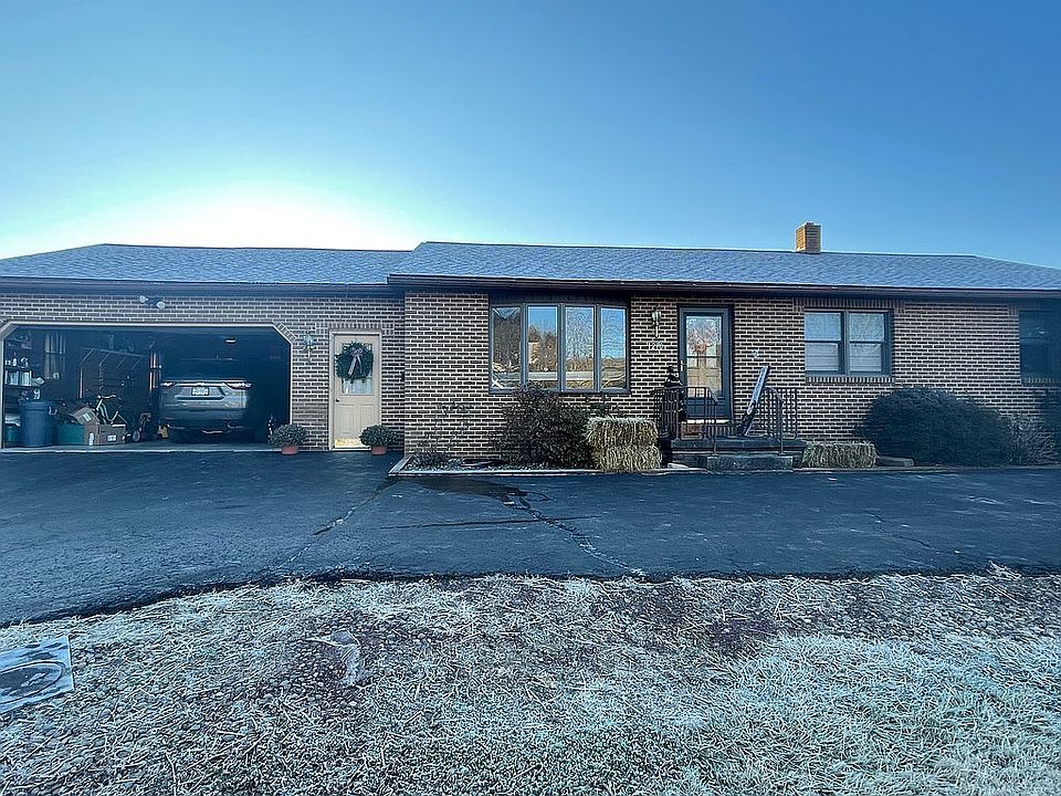 1st image of 1210 N Hillview St