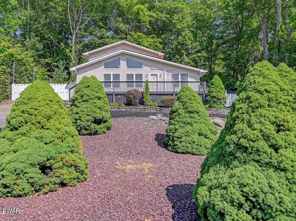 116 Lookout Dr, Lords Valley, PA 18428