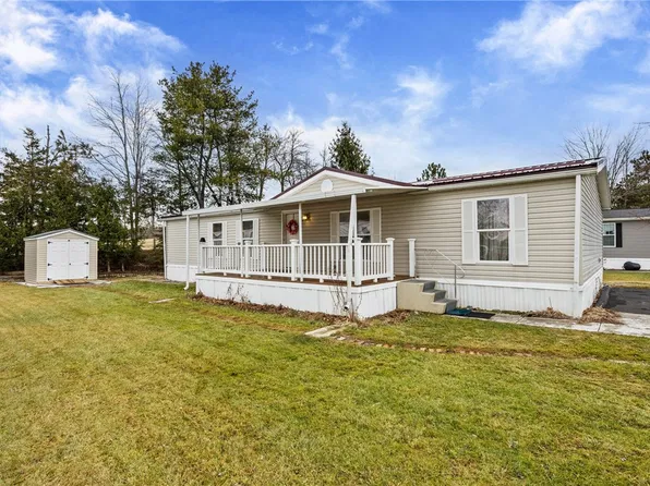 31 Picture Book Park, West Bloomfield, NY 14585