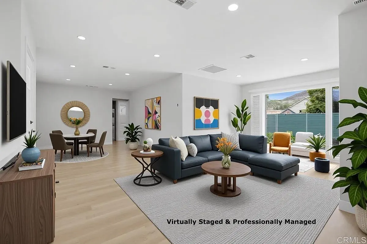 3 bed, 964 sqft, $4,000 — Photo 3