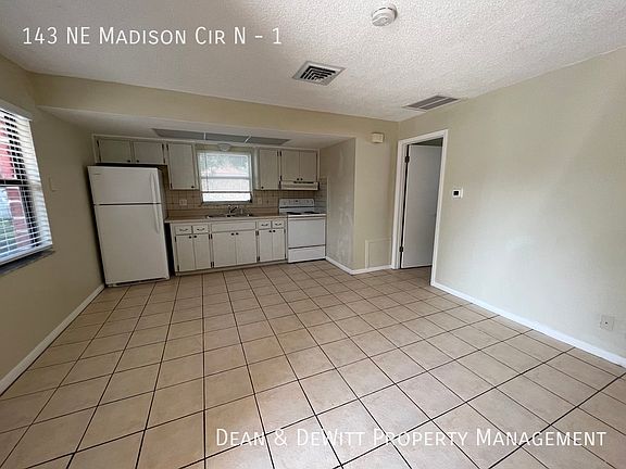 4th image of 143 NE Madison Cir N #1